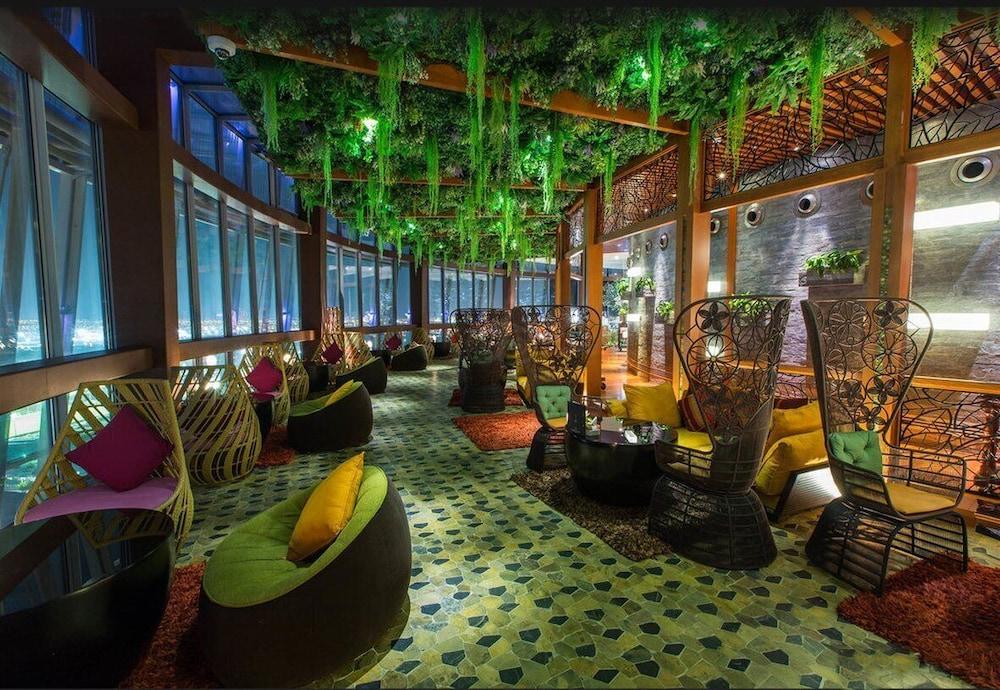 Hotel The Torch Doha
